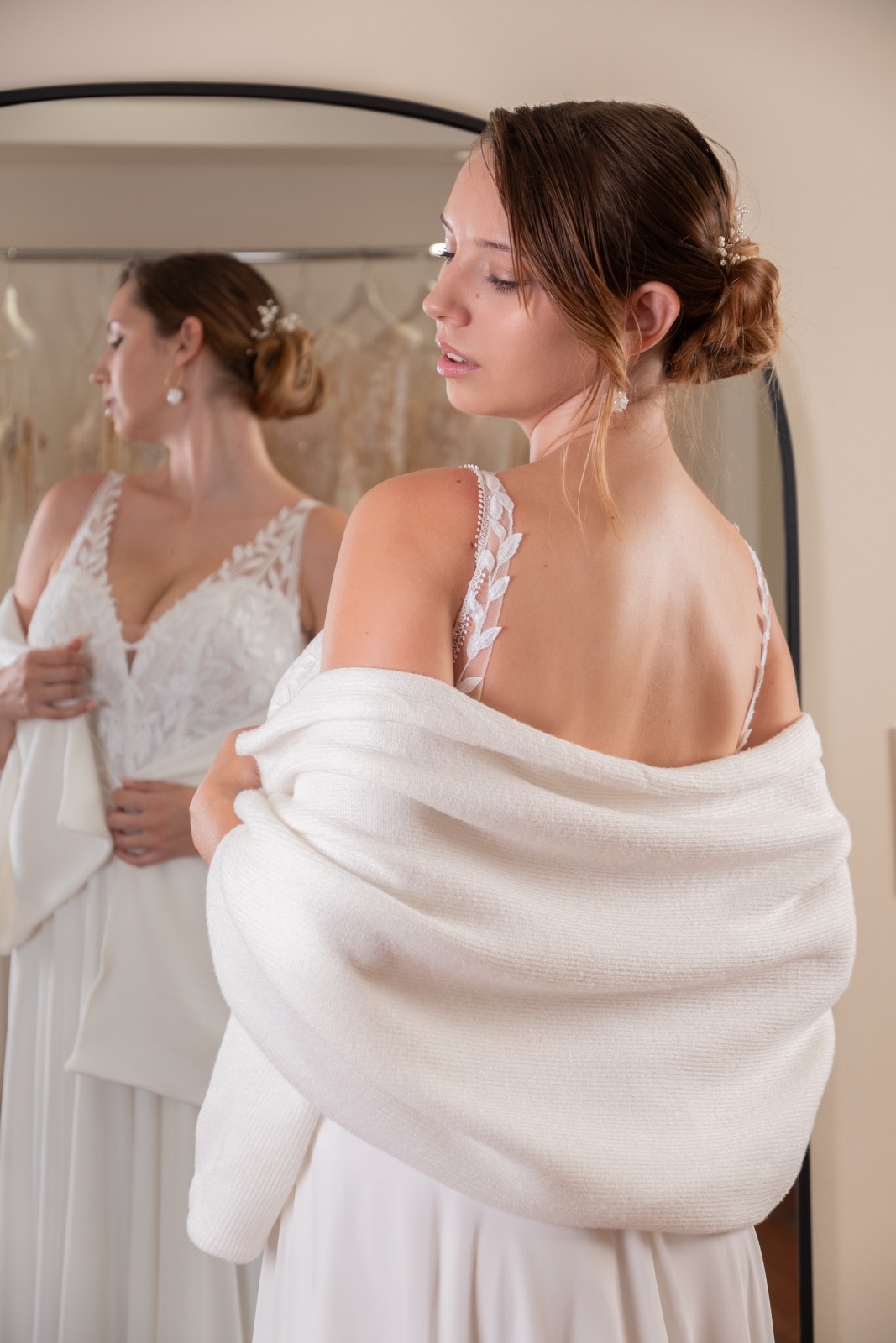 Dos de l'écharpe de mariée fine