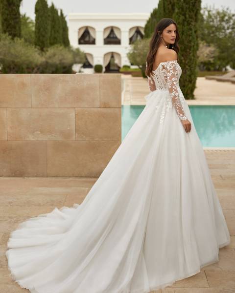 Dos de la robe de mariée princesse Silvana Adriana Alier
