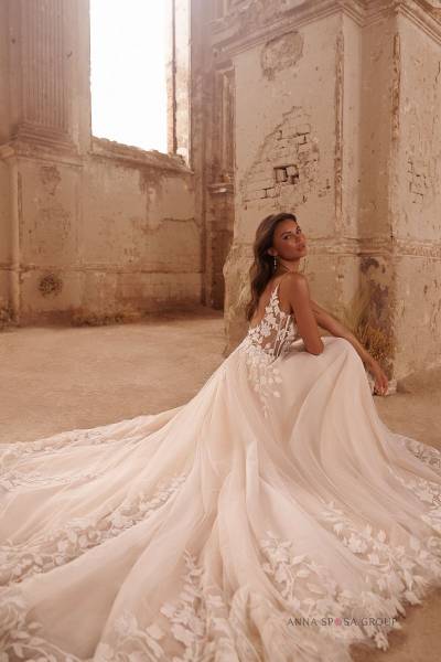 Dos de la robe de mariée princesse Emil 