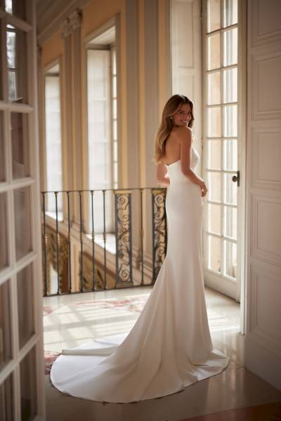Infinity : robe de mariée minimaliste