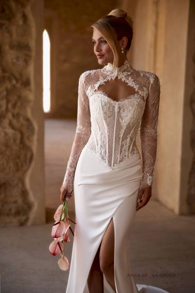 Devant de la robe de mariée sirène Remaris avec boléro