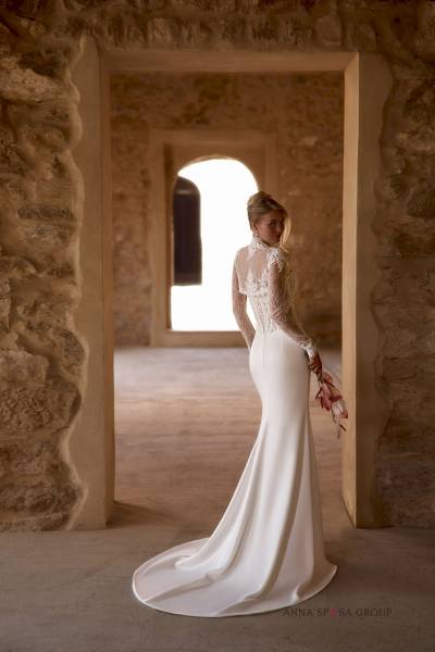 Dos de la robe de mariée sirène Remaris avec boléro