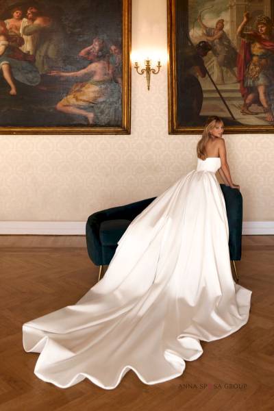Yaroslava : robe de mariée minimaliste